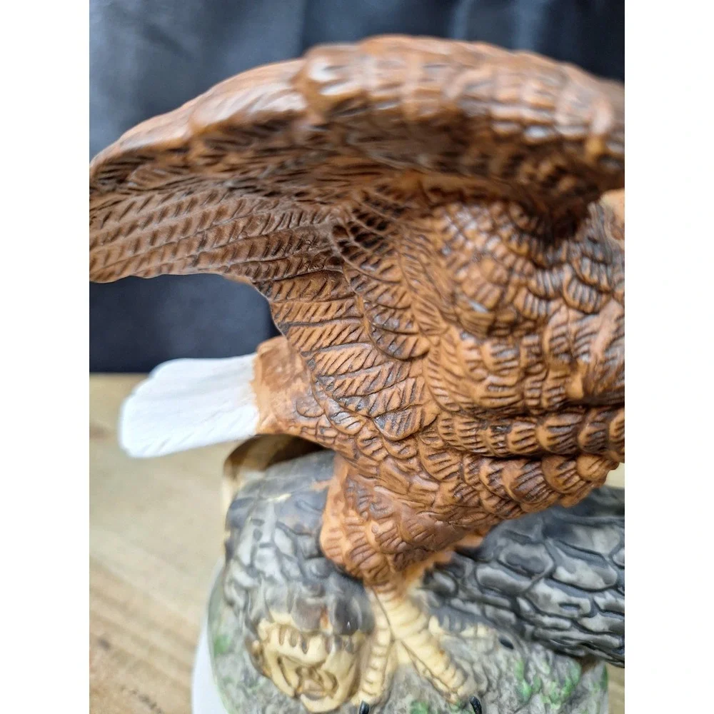 Royal Heritage Americana - Birds in Flight - Bald Eagle Figurine Limited Series